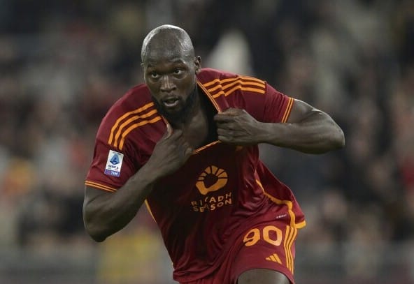 Chiều cao của Lukaku cũng ảnh hưởng mạnh mẽ đến khả năng tranh chấp với đối thủ